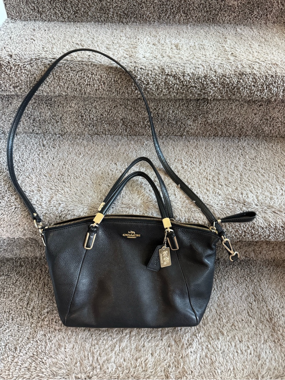 Coach Black Leather Shoulder Bag with Gold Hardware - Picture 6 of 10